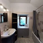 Maison En Pierres *
