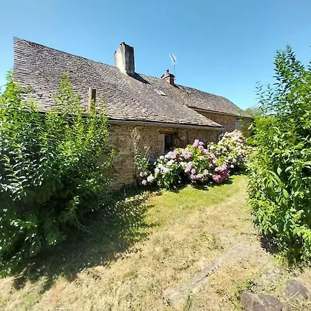 Maison En Pierres 펜션 *