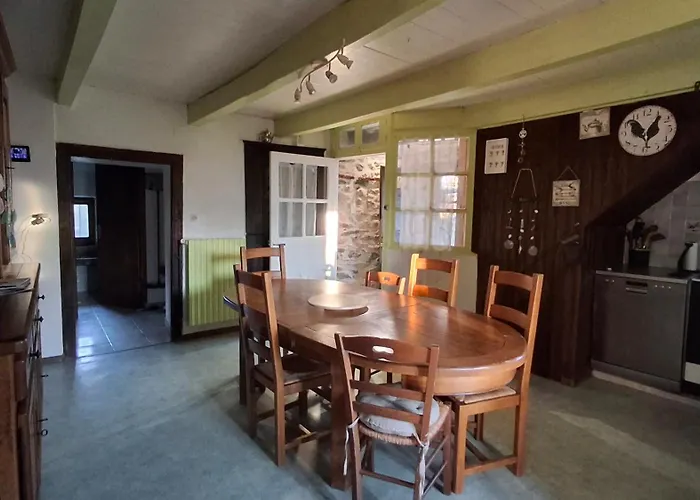 펜션 Maison En Pierres Pradinas