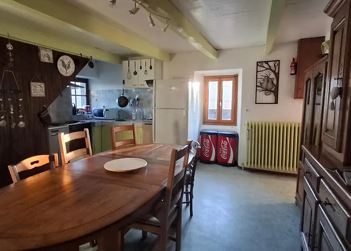 Maison En Pierres 펜션 *